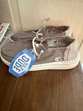 Women’s hey dudes nwt